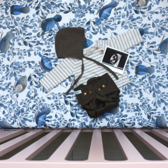 Cot bed fitted sheet - Blue Birds (120x60)