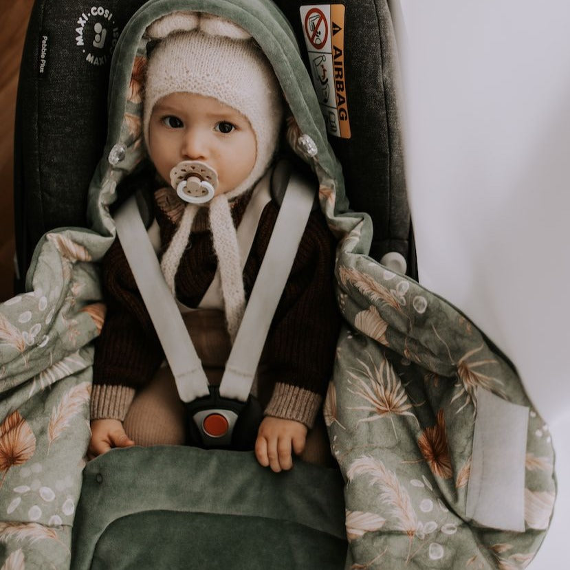 Car seat sales blanket safety